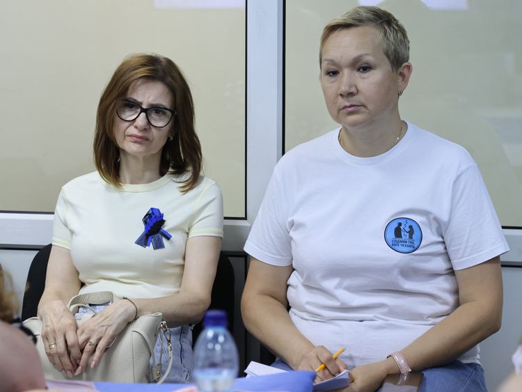 З ініціативи ГО «Слідами тих, кого чекають» у Коордштабі відбулася зустріч з родинами полонених та зниклих безвісти Захисників