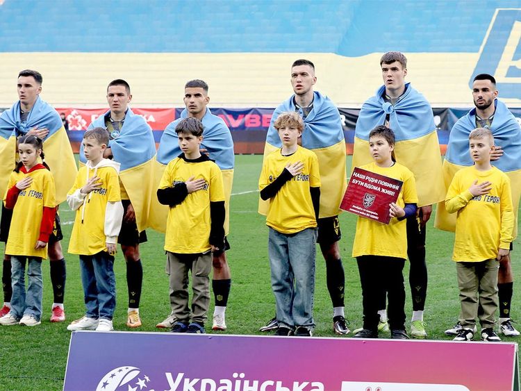Діти Героїв вийшли на поле разом з українськими футболістами