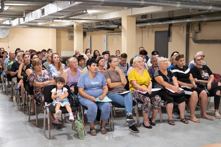 Виїзні зустрічі з родинами зниклих безвісти і полонених воїнів у територіальних громадах Харківщини