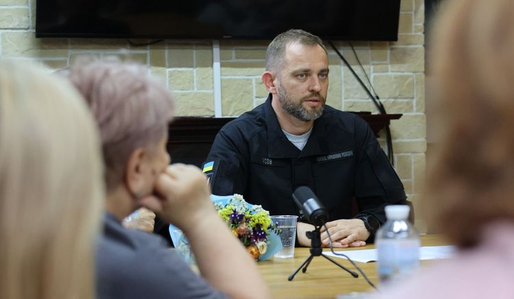 Секретар Коордштабу Дмитро Усов зустрівся з родинами незаконно засуджених у росії Захисників