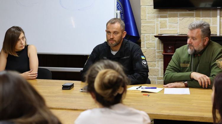 Дмитро Усов провів зустріч з родинами незаконно засуджених у росії Захисників та цивільних осіб