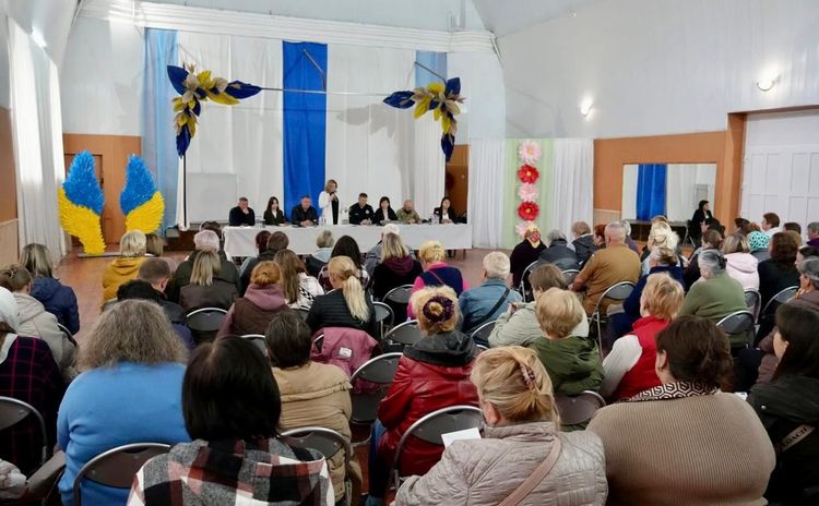 На Хмельниччині відбулася зустріч представників Коордштабу з родинами полонених та зниклих безвісти