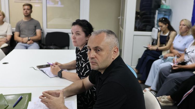 У Коордштабі відбулася зустріч з родинами військових, які виконували завдання у бєлгородській області рф