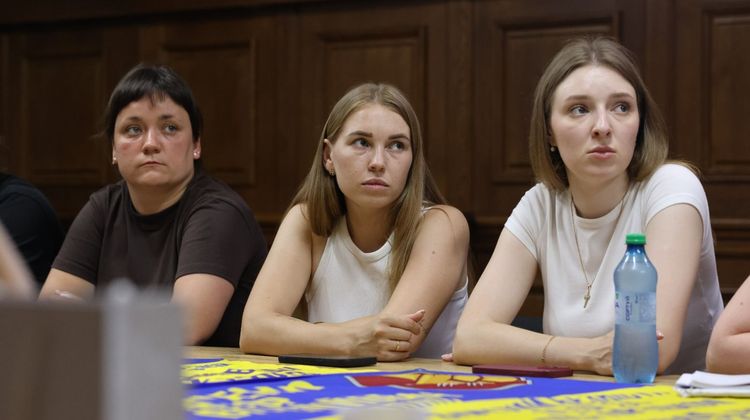 Консультанти Коордштабу провели зустріч із родинами бійців 95 ОДШБр 