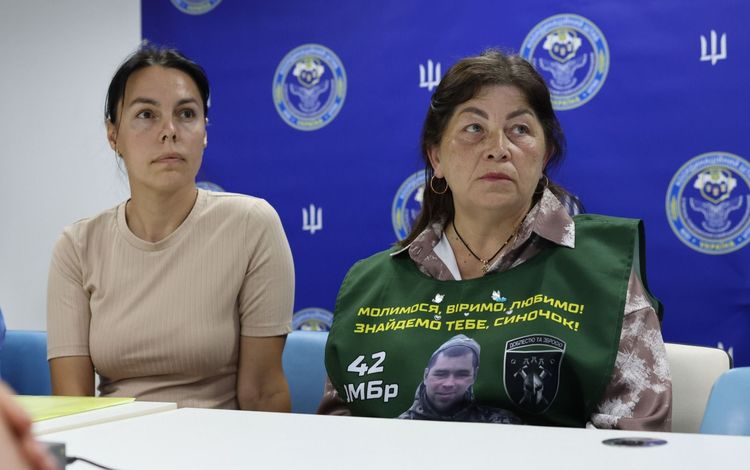 У Координаційному штабі відбулася зустріч з родинами бійців 42-ї ОМБр