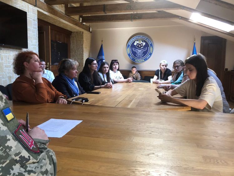 У Координаційному штабі відбулася зустріч з родинами бійців ОЗСП "Азов"
